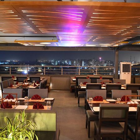 7 Wonders Hotel Gandhinagar Exterior foto