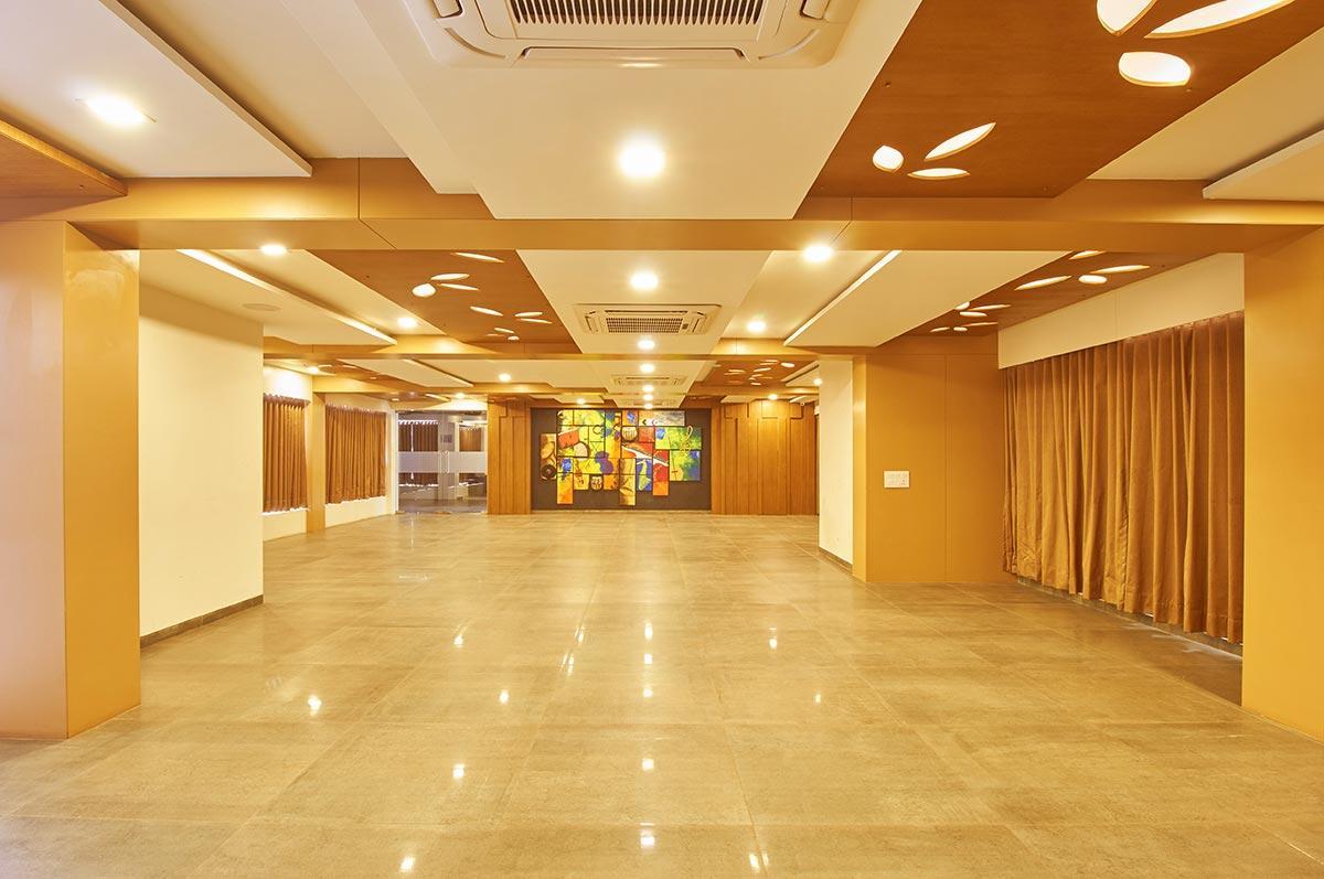 7 Wonders Hotel Gandhinagar Exterior foto